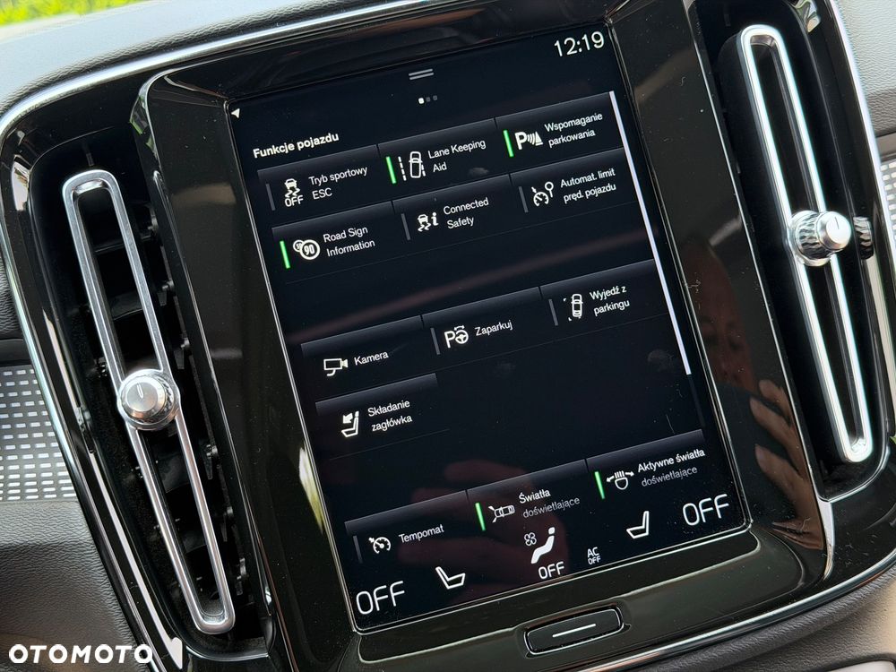 Volvo XC 40 B4 B AWD DKG RDesign - 37