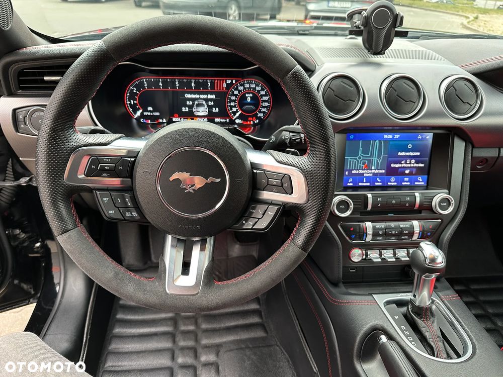 Ford Mustang - 7