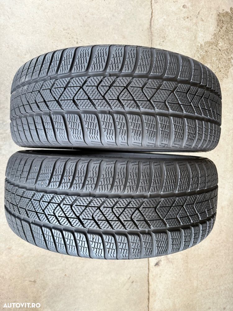 Vând 2 anvelope 225/45/18 Pirelli de iarnă ca noi - 2