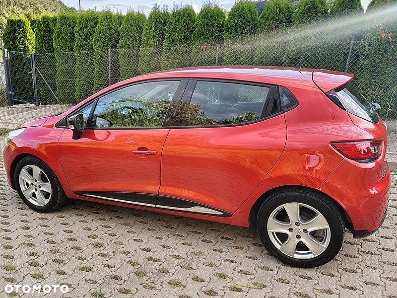 Renault Clio 1.2 16V 75 Luxe - 27