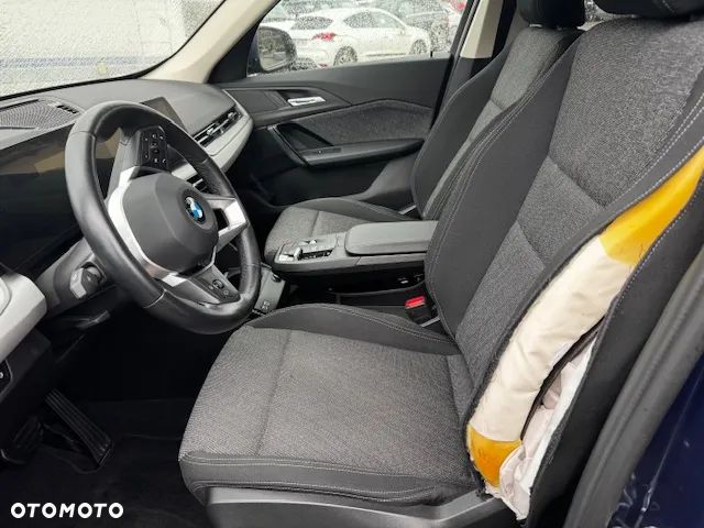 BMW X1 sDrive18d Sport Line - 23