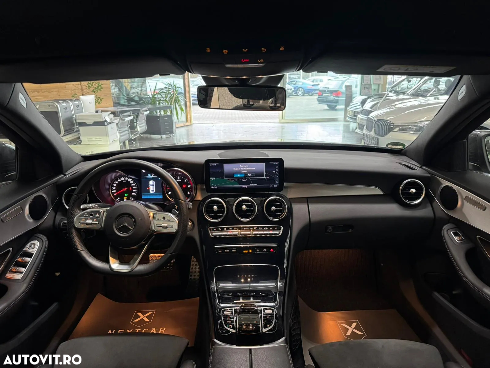 Mercedes-Benz C 220 d 4Matic T 9G-TRONIC AMG Line - 11