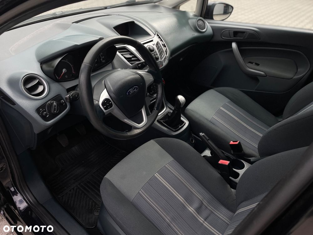 Ford Fiesta 1.6 TDCi Silver X plus - 9