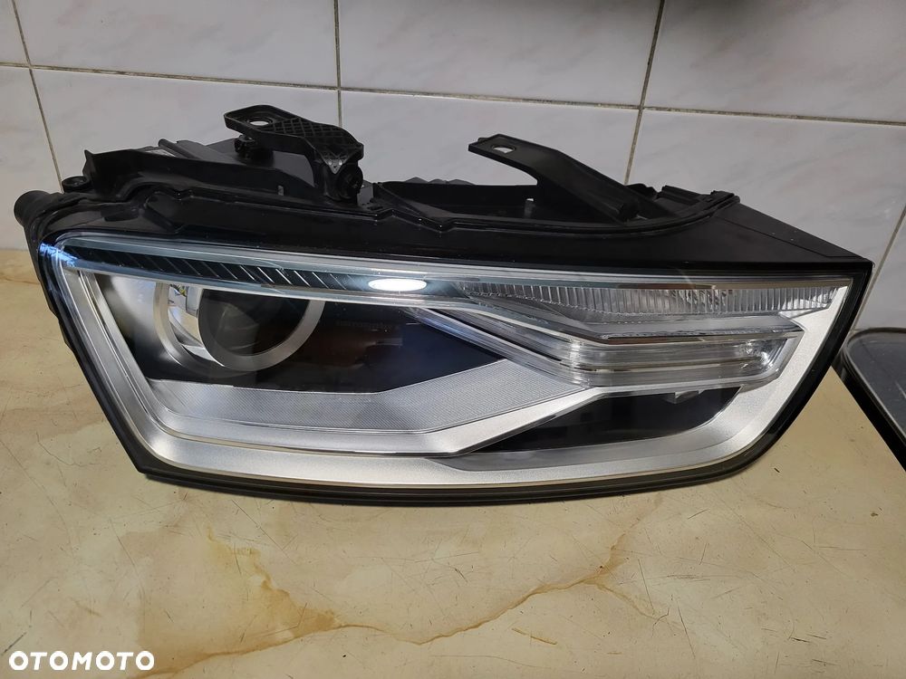 Audi Q3 lift bixenon prawa - 1