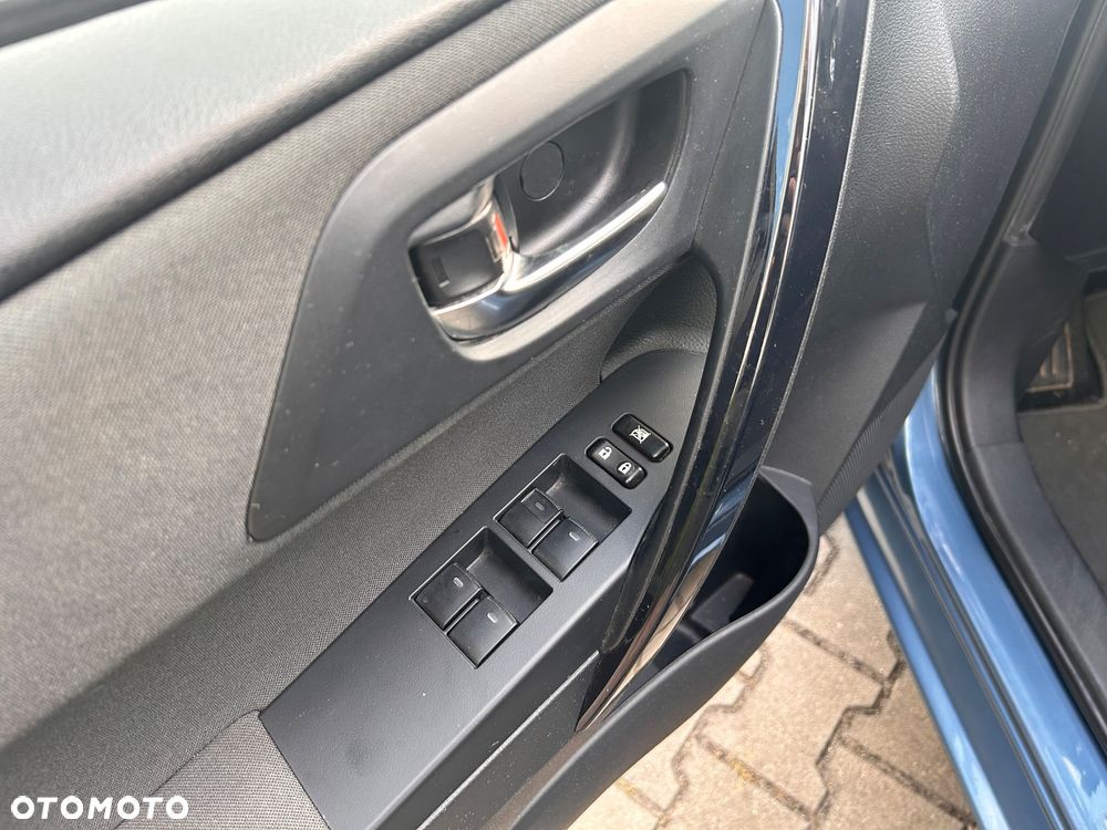 Toyota Auris - 22