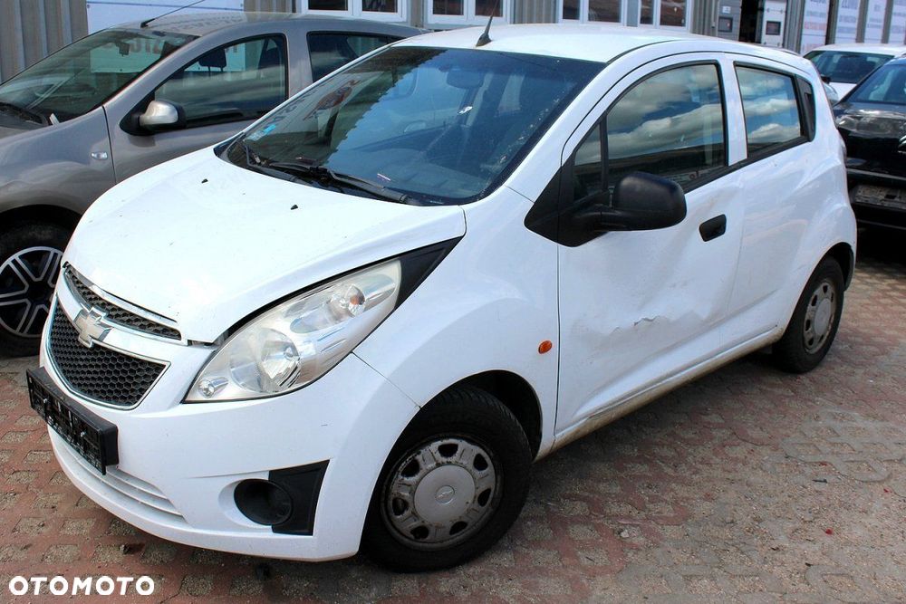 Chevrolet Spark M300 2011 1.0i B10D1 HB5D (MASKA, ZDERZAK, LAMPA, BŁOTNIK, DRZWI, SZYBA, FOTEL) - 3