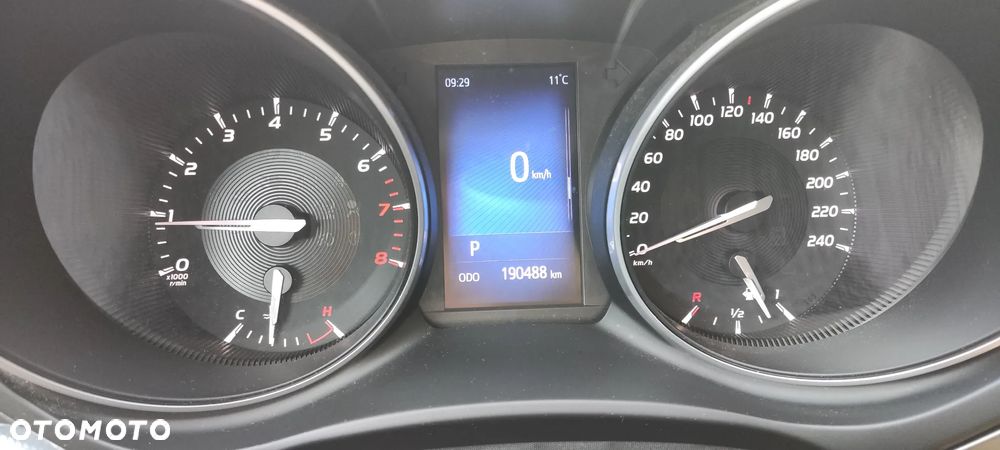 Toyota Avensis 1.8 Premium MS - 5