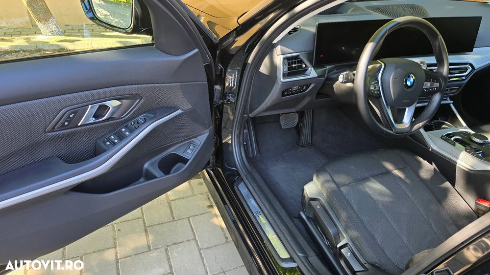BMW Seria 3 318i Touring Aut. Advantage - 17