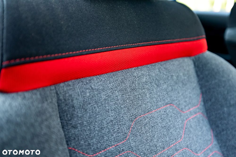 Citroën C3 1.2 PureTech Exclusive - 30