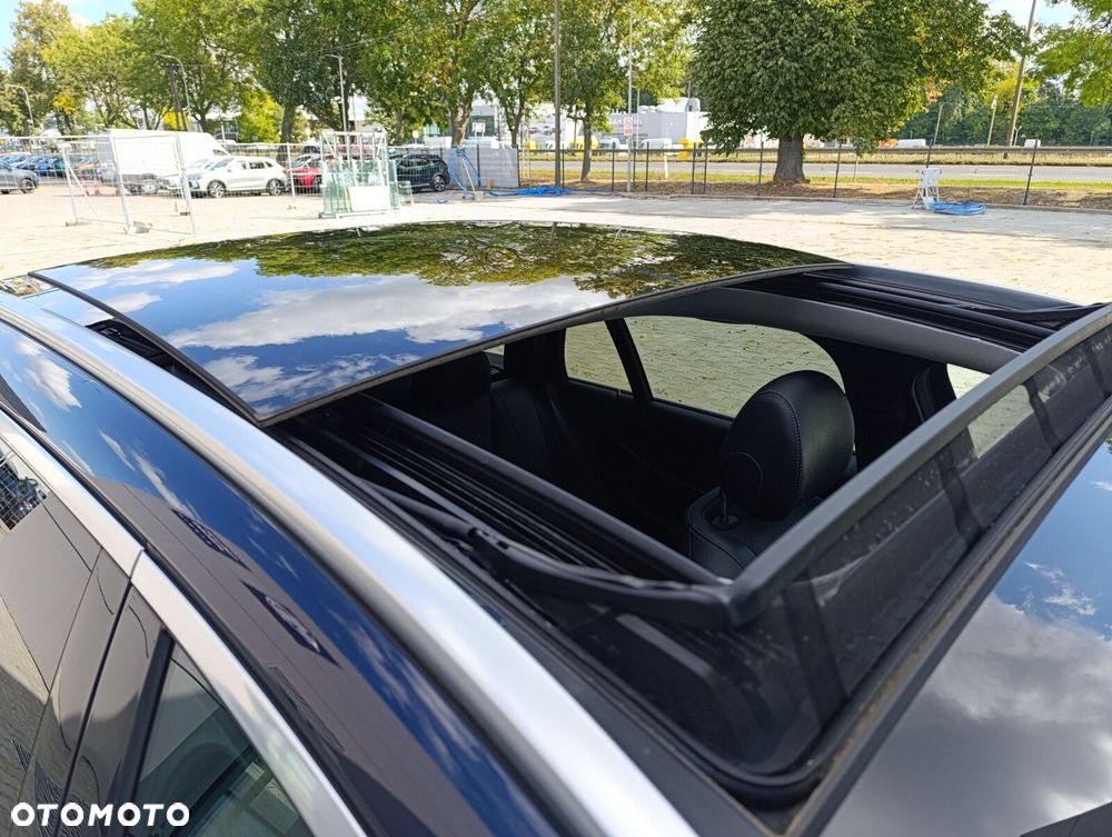 Mercedes-Benz Klasa E 220 d 4-Matic 9G-TRONIC - 14