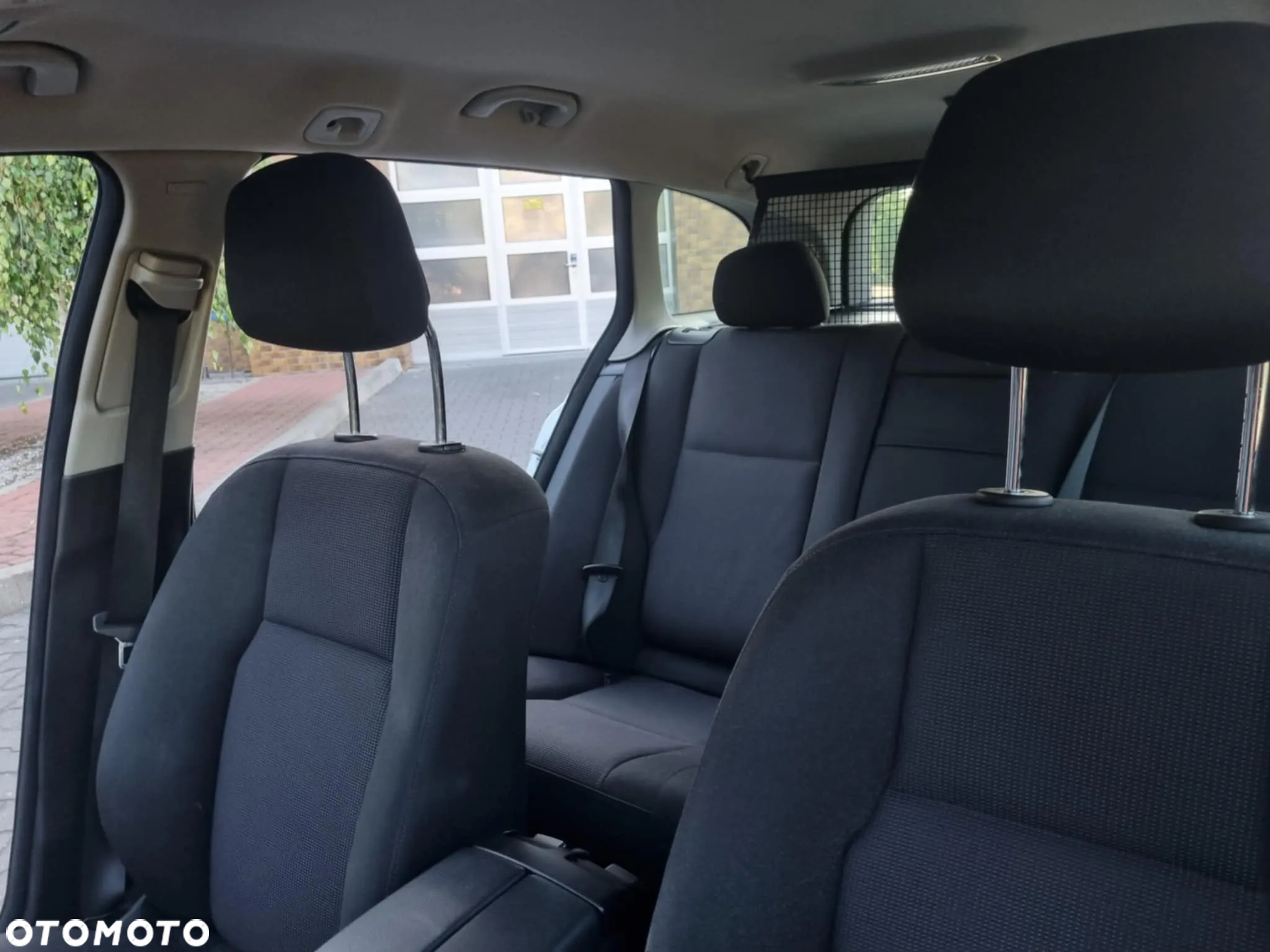 Mercedes-Benz Klasa C 220 T CDI DPF Automatik Avantgarde - 8