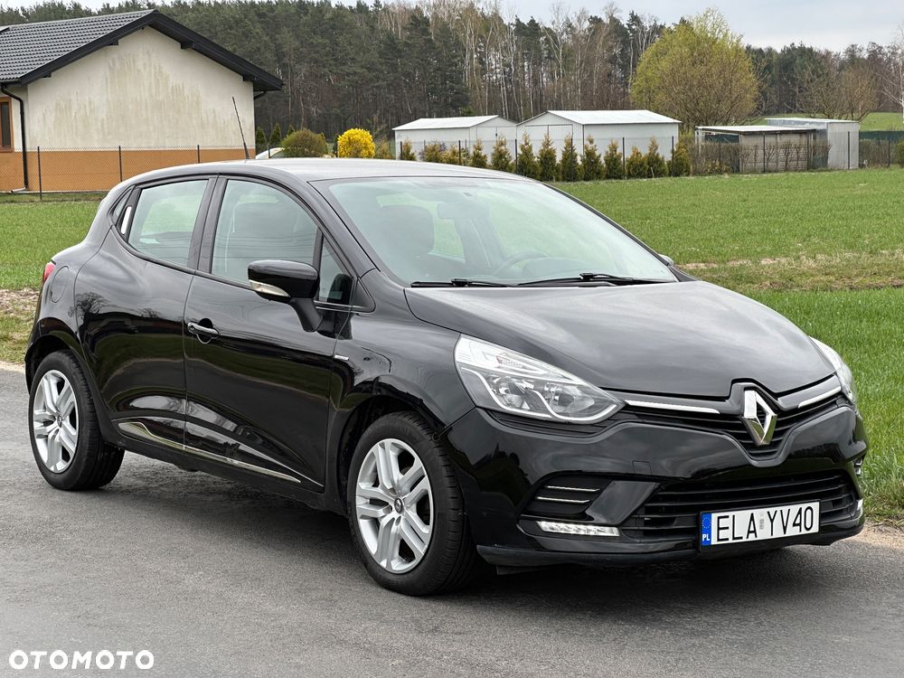 Renault Clio 1.2 16V 75 LIMITED - 1
