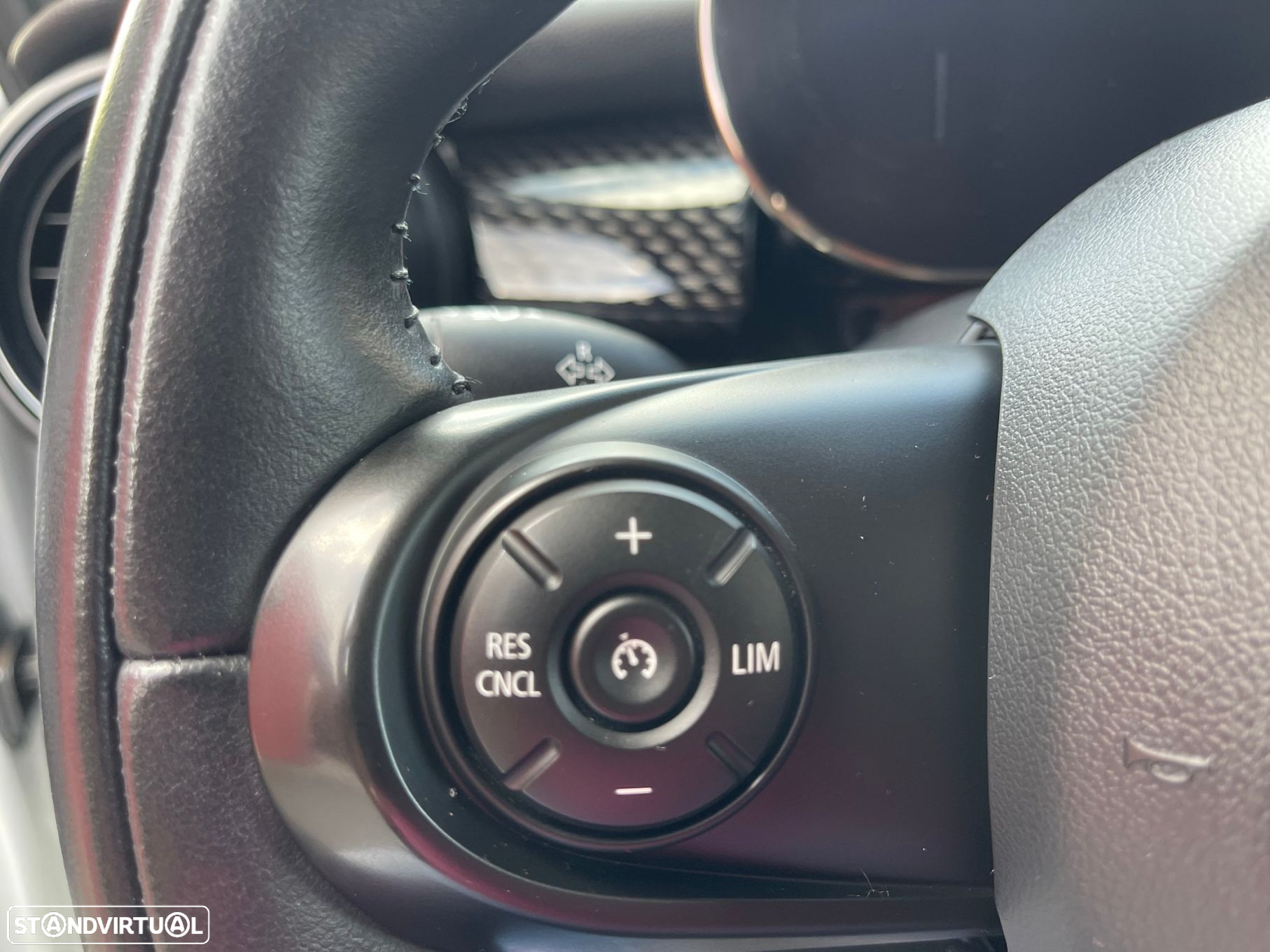 MINI 3 Portas - 18