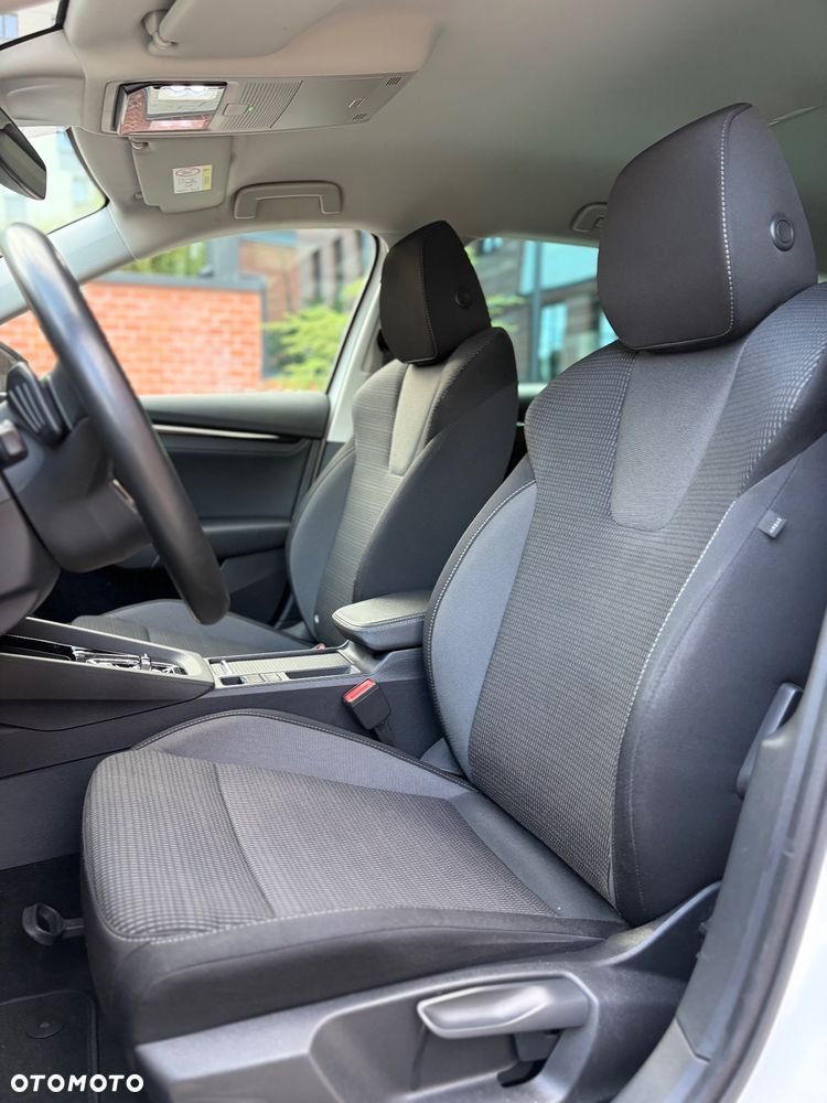 Skoda Octavia 2.0 TDI Ambition DSG - 22