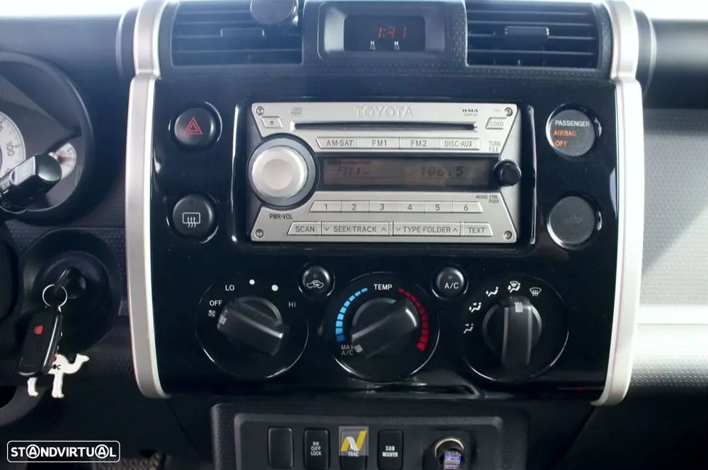 Toyota Land Cruiser - 21
