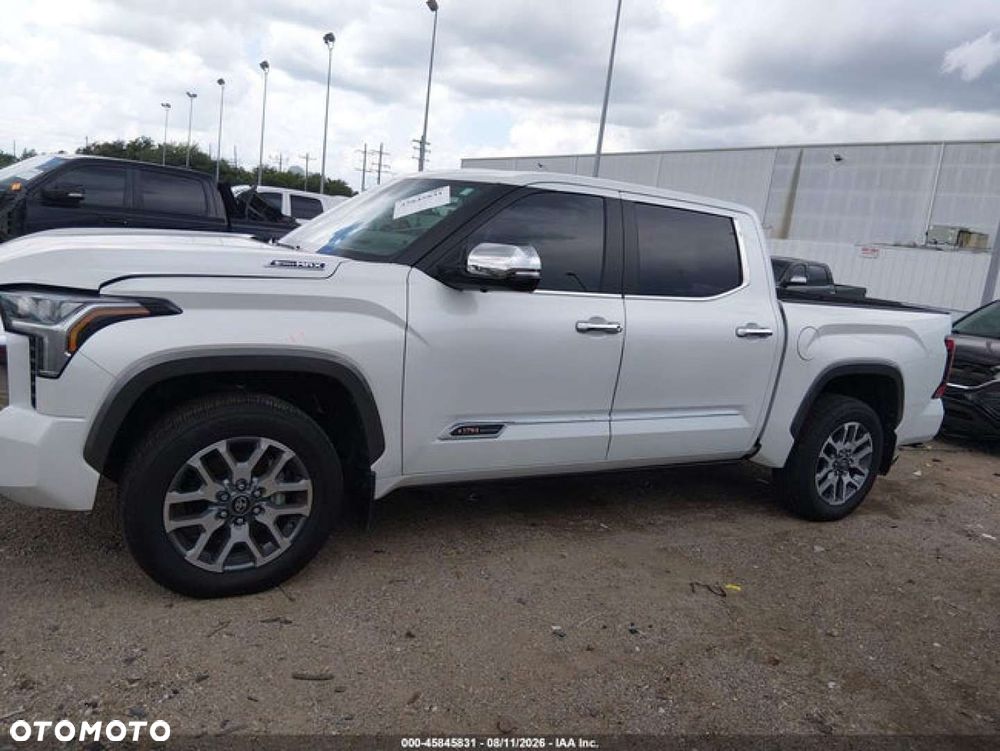 Toyota Tundra - 3