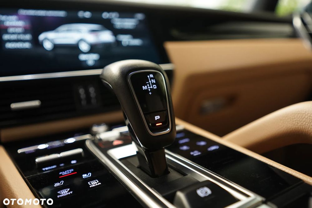 Porsche Cayenne Standard - 26