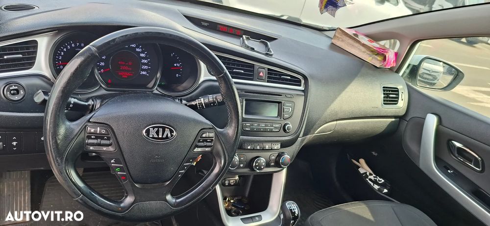 Kia Ceed - 14