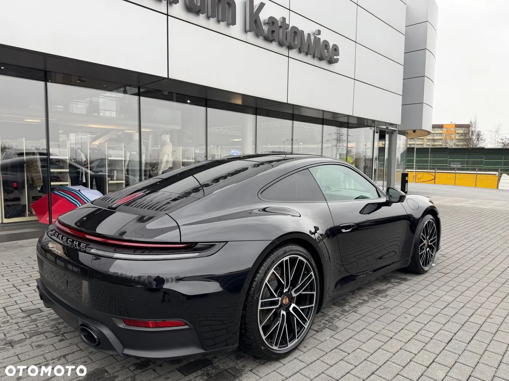 Porsche 911 Carrera - 6