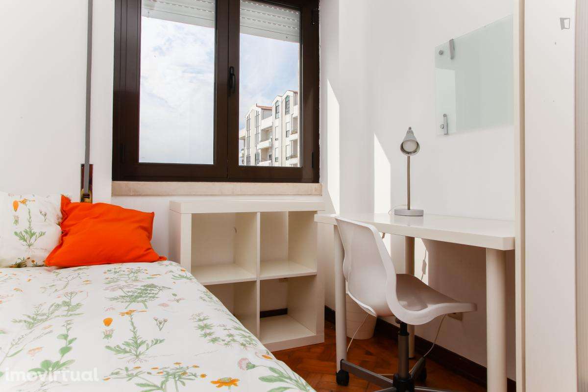 Quarto - localizado em Cidral Coimbra - Grande imagem: 3/18