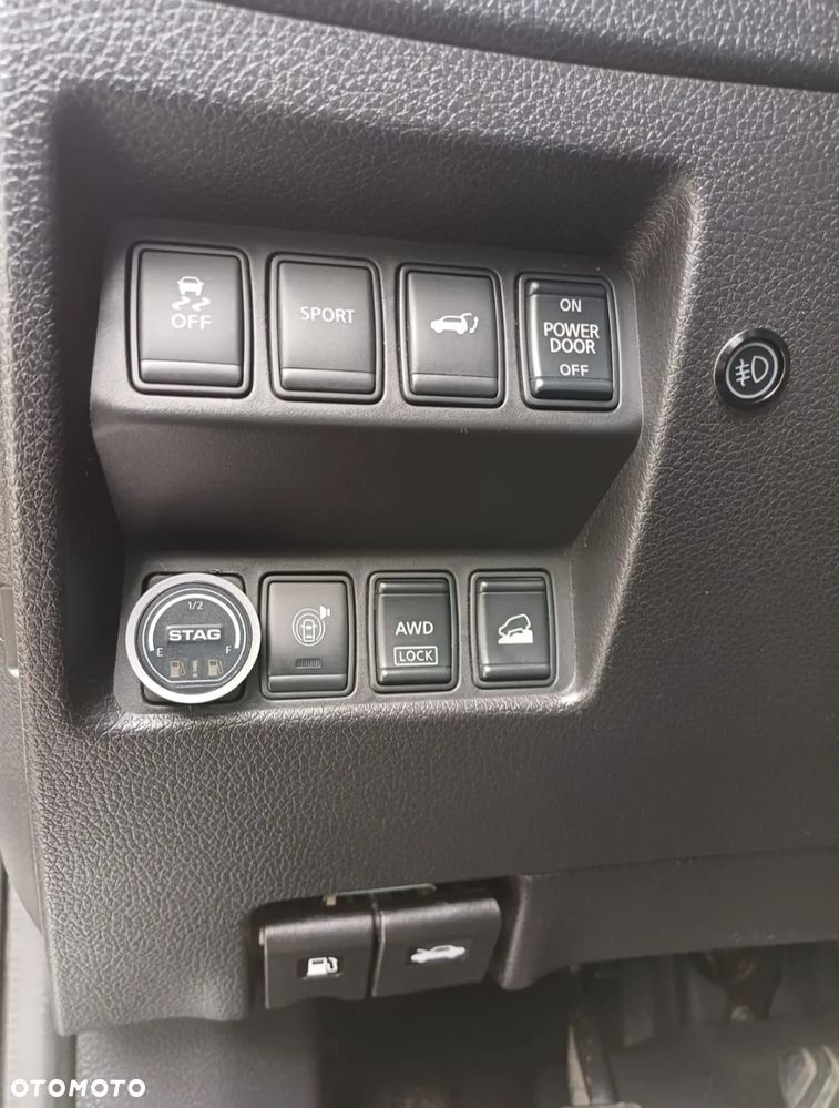 Nissan Rogue - 24
