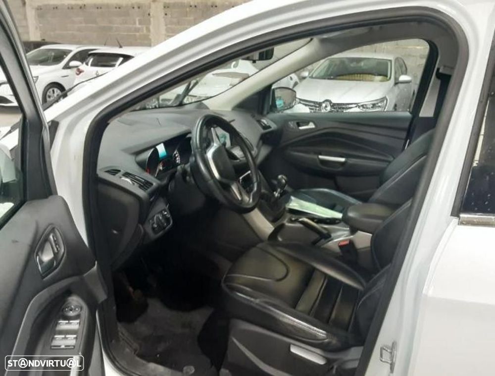 Ford Kuga - 3