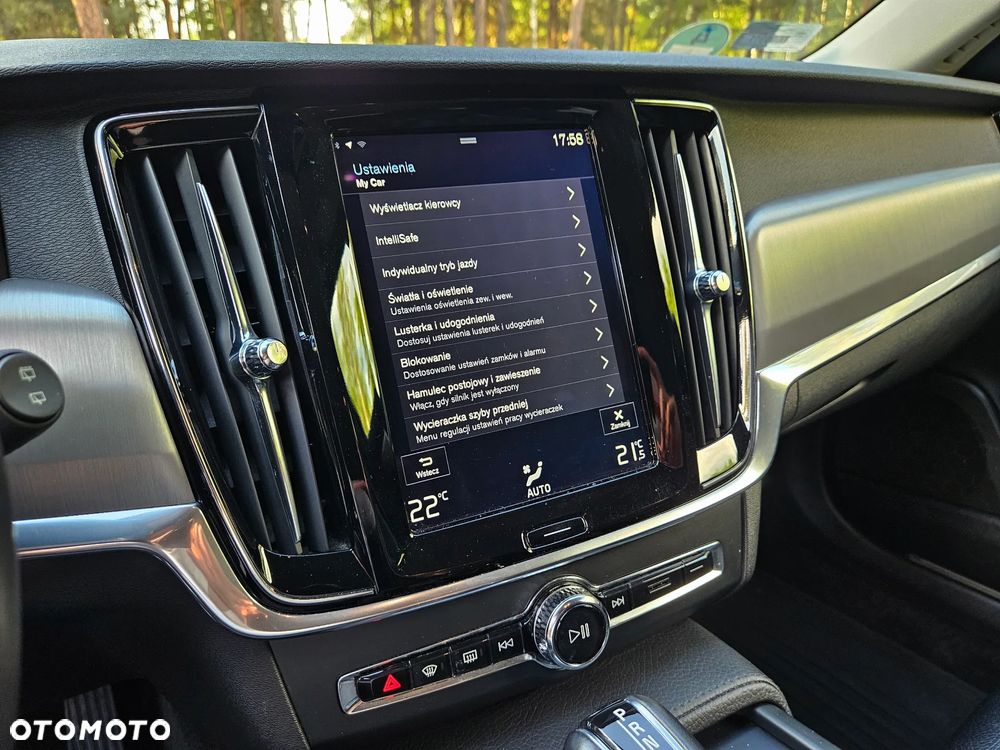 Volvo V90 T5 Momentum - 38