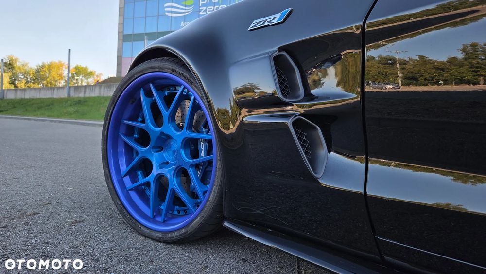 Chevrolet Corvette - 15