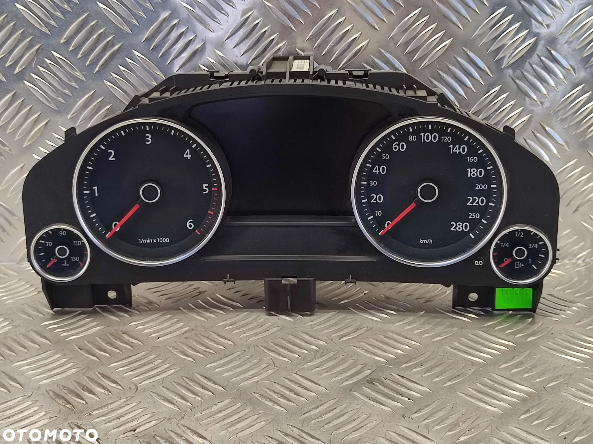 VW TOUAREG II 7P 15-18R LICZNIK ZEGARY 7P6920883 H - 1