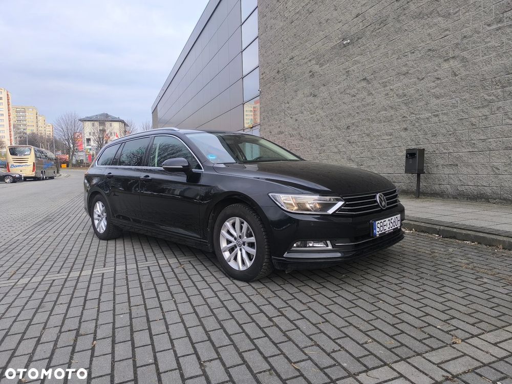 Volkswagen Passat 2.0 TDI SCR Comfortline - 1