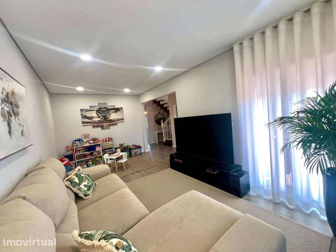 Moradia T4  com Garagem e Espaço Exterior – Chão Duro, Moita - Grande imagem: 2/23