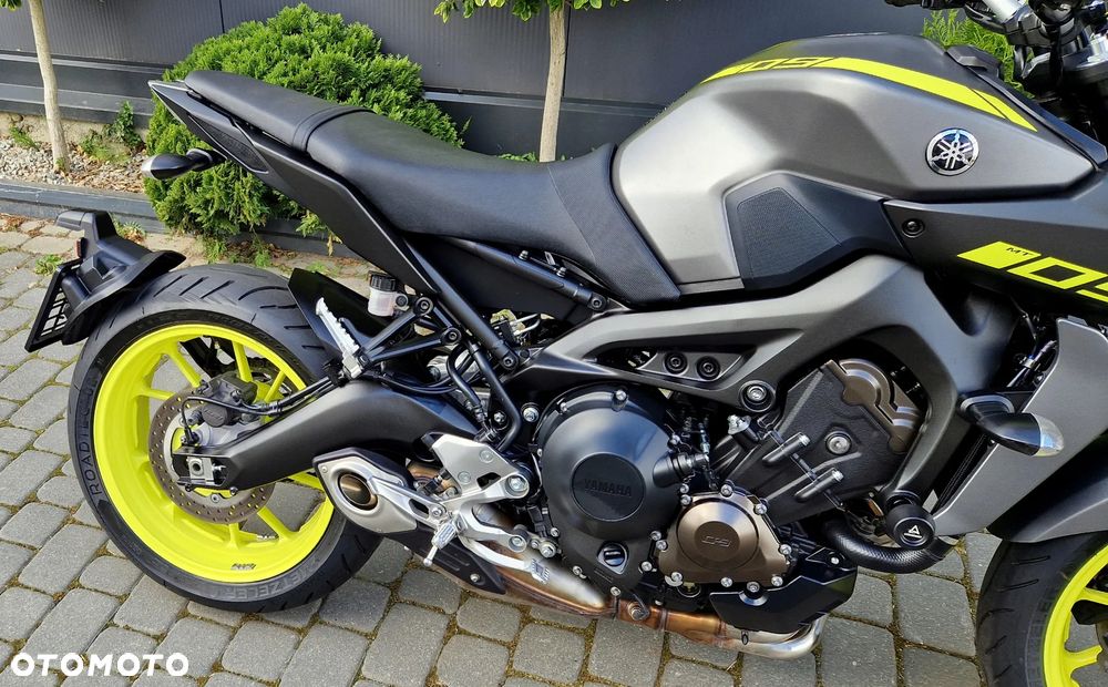 Yamaha MT - 17