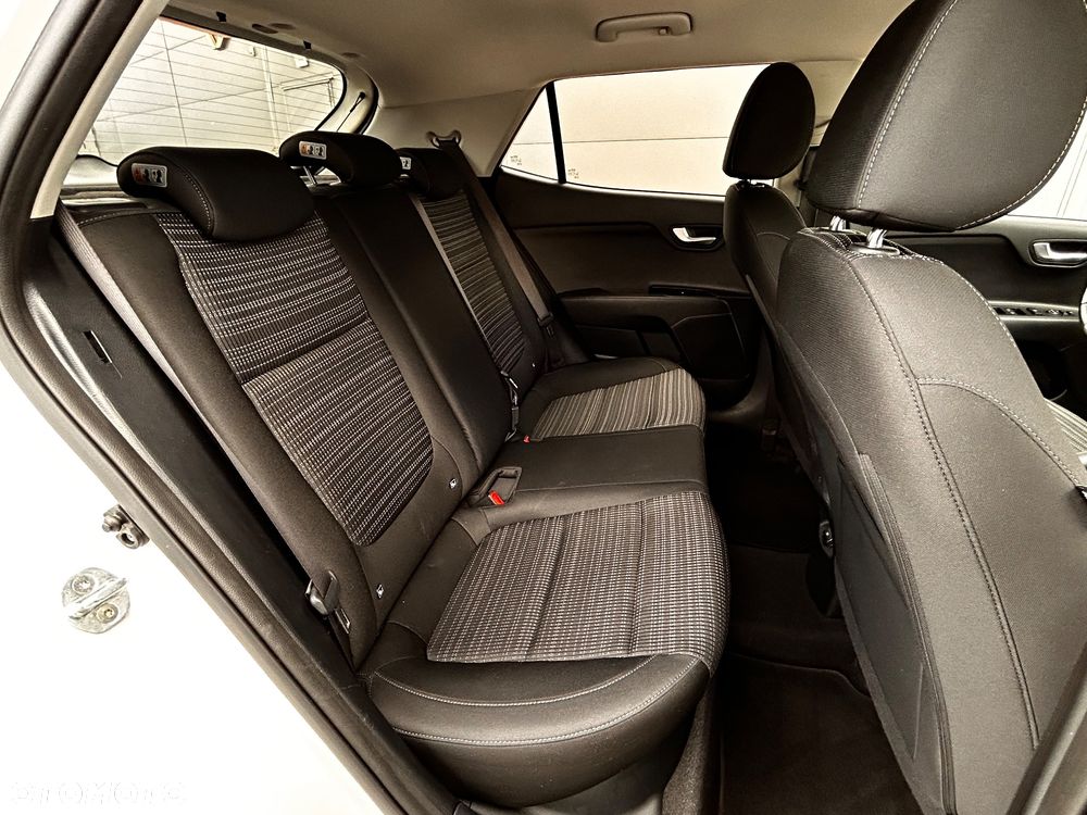 Kia Stonic - 8