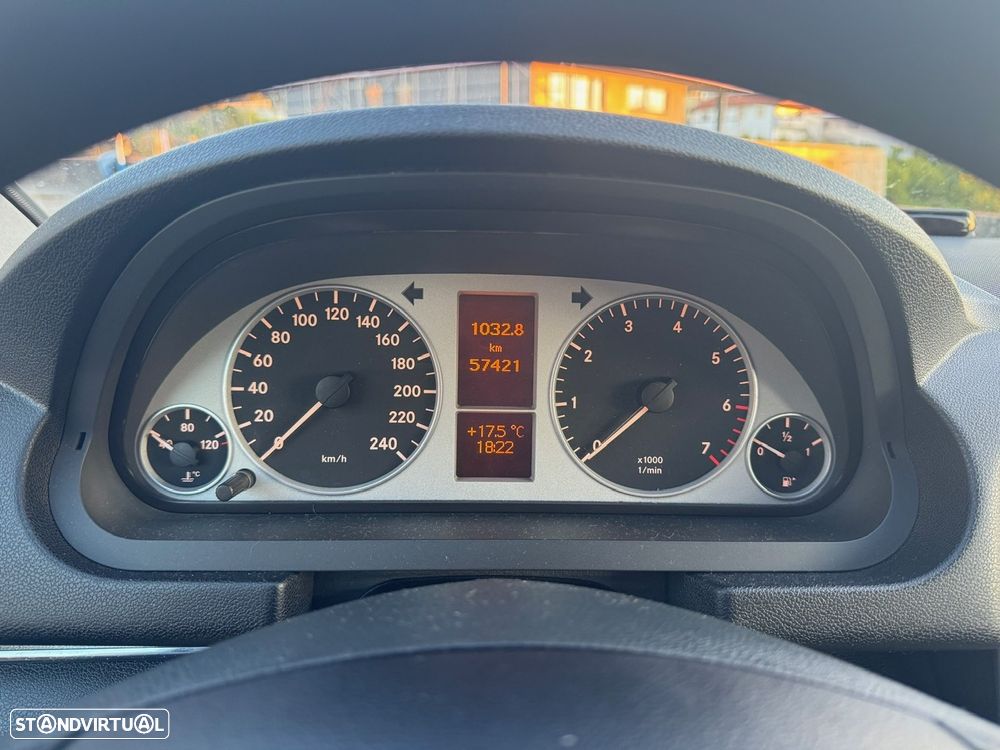 Mercedes-Benz B 150 BlueEFFICIENCY - 11