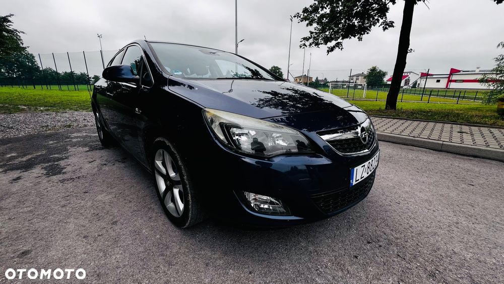 Opel Astra 1.4 Turbo Sport - 1