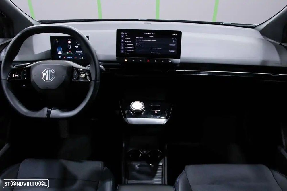 MG MG4 64 kWh Luxury - 11