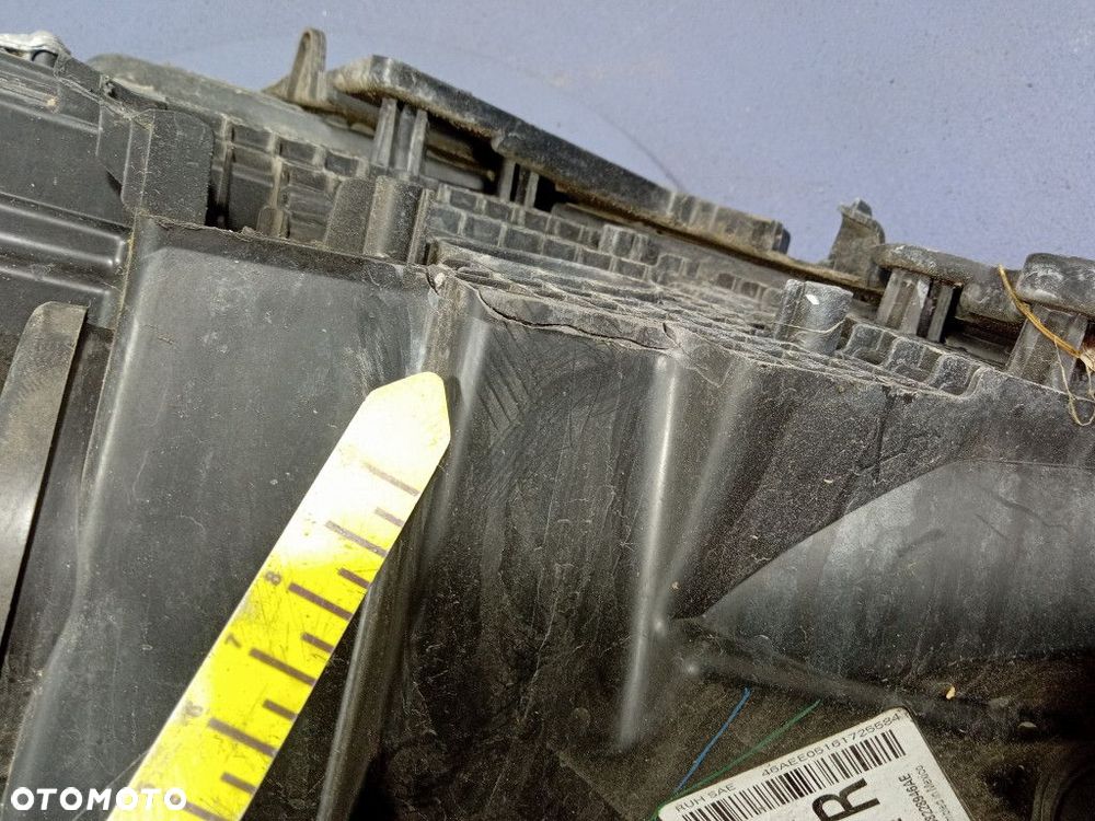 CHRYSLER PACIFICA II 16-20 REFLEKTOR PRAWY HALOGEN LED 68228946AE - 9