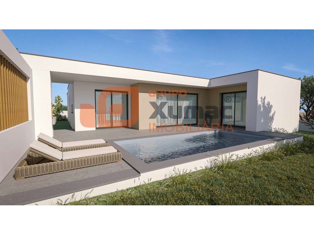 Moradia T3 térrea no Nadadouro com piscina - Grande imagem: 5/6