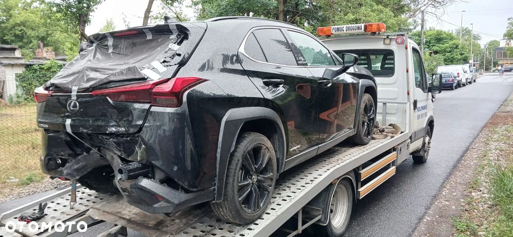 Lexus UX 250h - 5