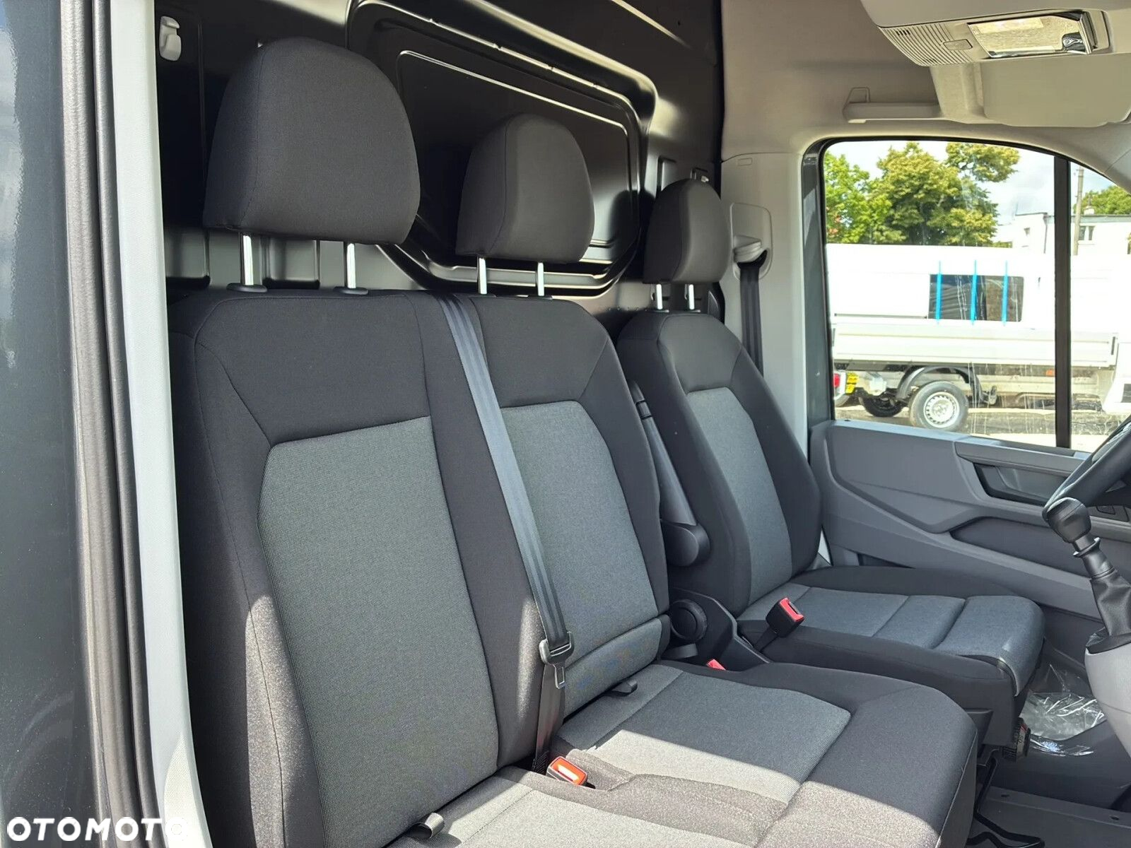 Volkswagen Crafter 35 Furgon L3H3, 2.0TDI 177KM, Wysoki dach, r.o. 3640 - 16