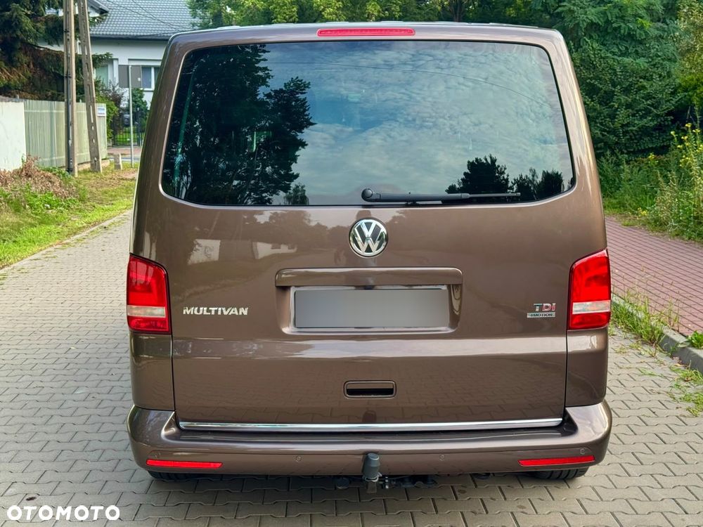Volkswagen Multivan - 13