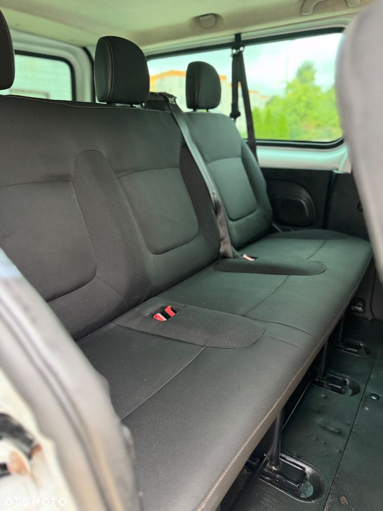 Renault Trafic Grand 1.6 dCi - 11