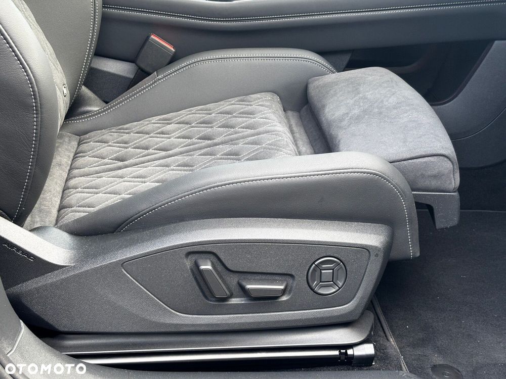 Audi Q4 e-tron - 22