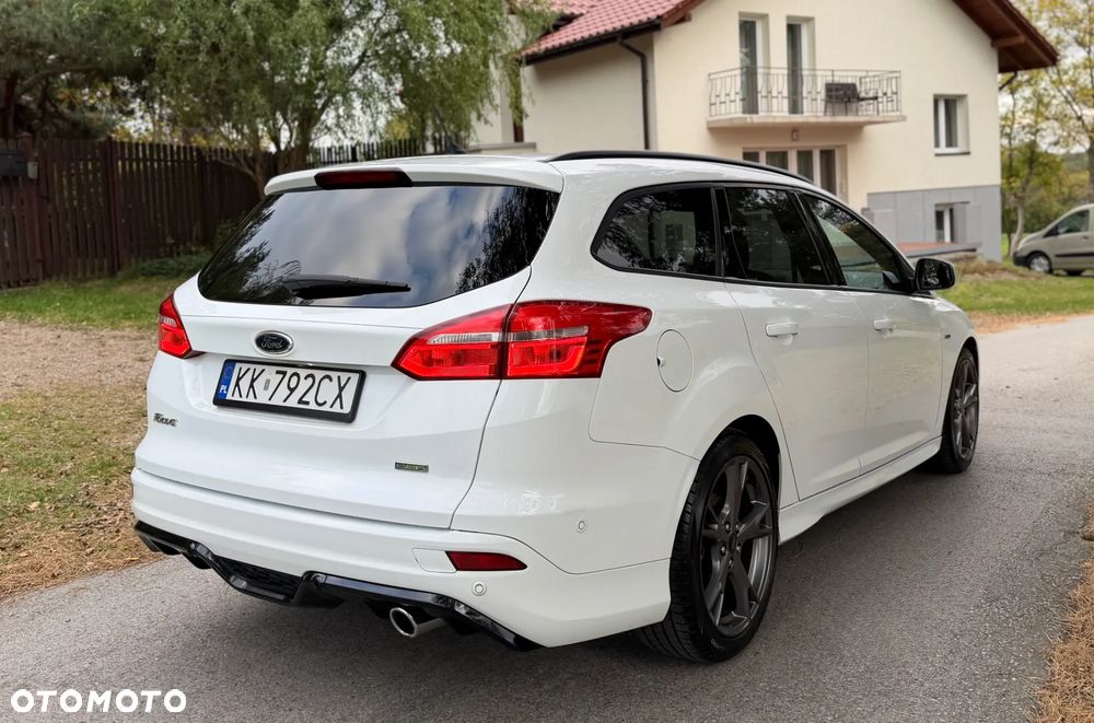 Ford Focus 1.5 EcoBoost ST-Line - 8