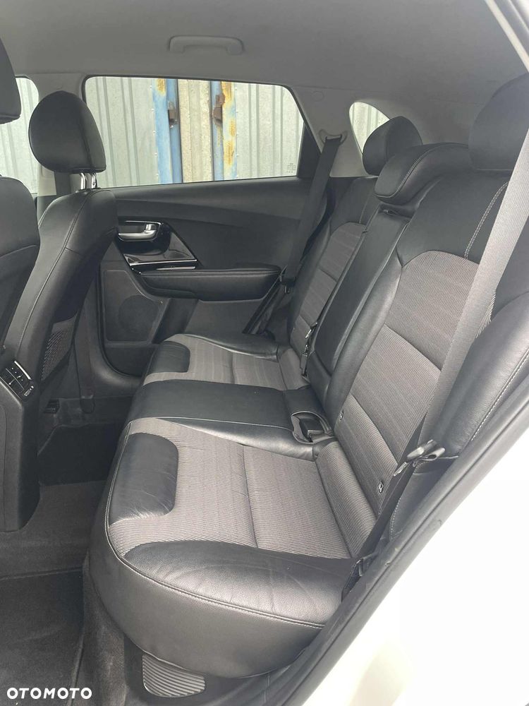 Kia Niro 1.6 GDI HEV 2WD OPF Vision - 34