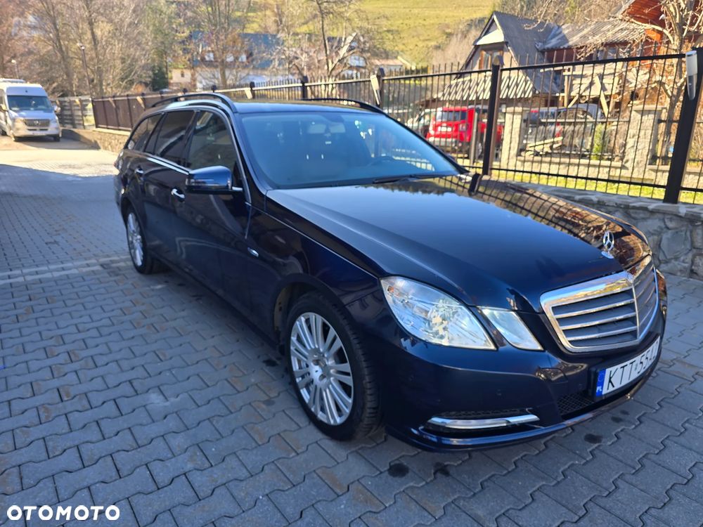 Mercedes-Benz Klasa E 250 CDI DPF BlueEFFICIENCY 7G-TRONIC Elegance - 2