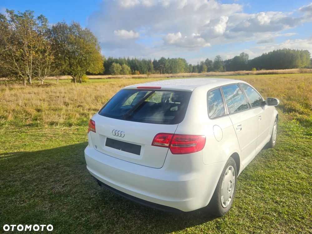 Audi A3 Sportback - 12