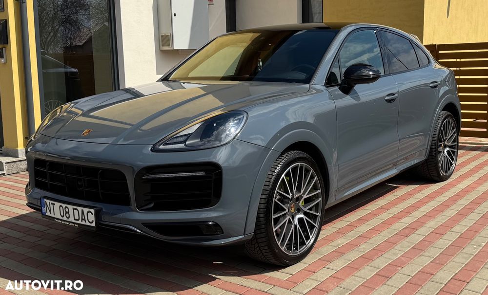 Porsche Cayenne Coupe E-Hybrid - 7