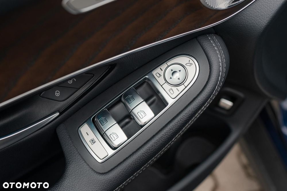 Mercedes-Benz GLC - 29