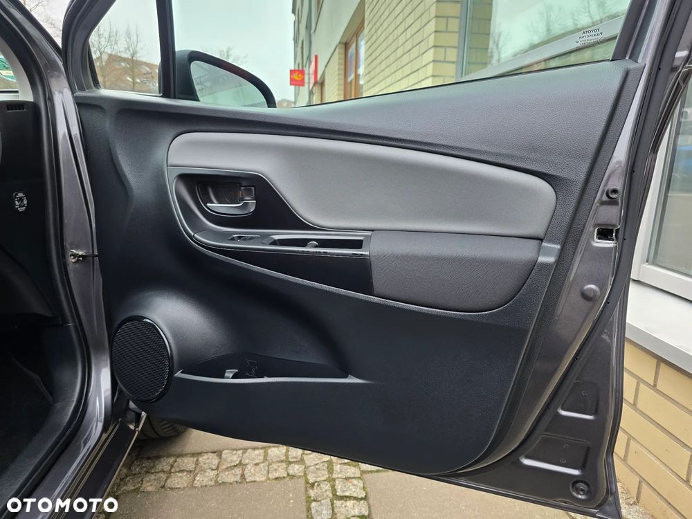 Toyota Yaris 1.33 Selection Platinum - 23